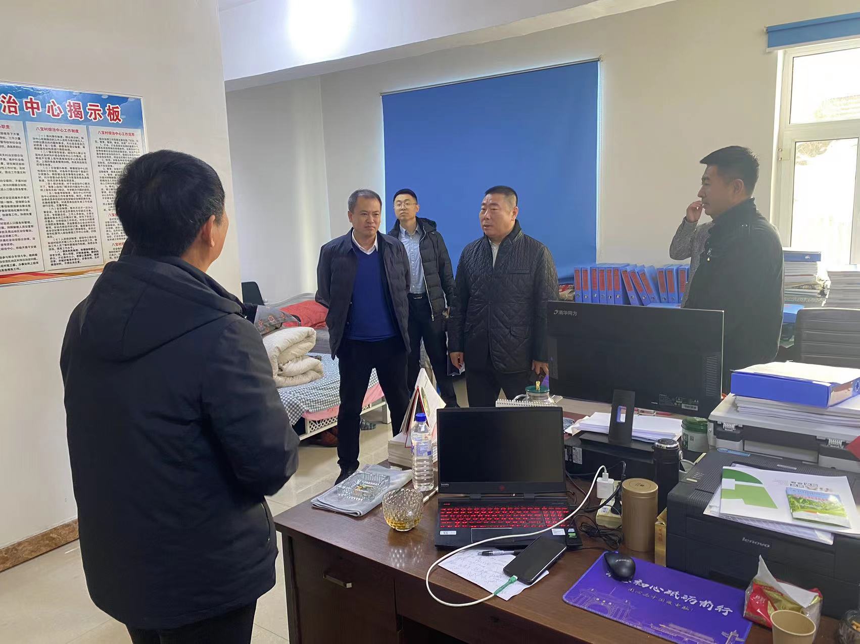 市委编办深入包保村调研...